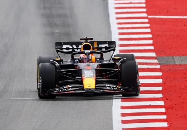 Max Verstappen vence com folga o GP da Espanha