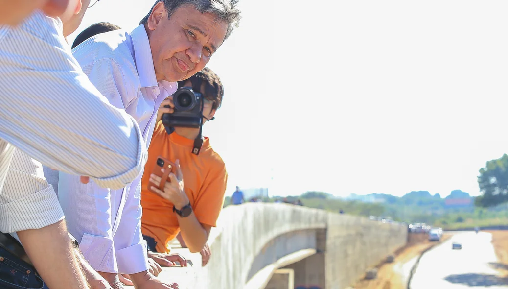 Ministro Wellington Dias em visita ao viaduto do mercado do peixe
