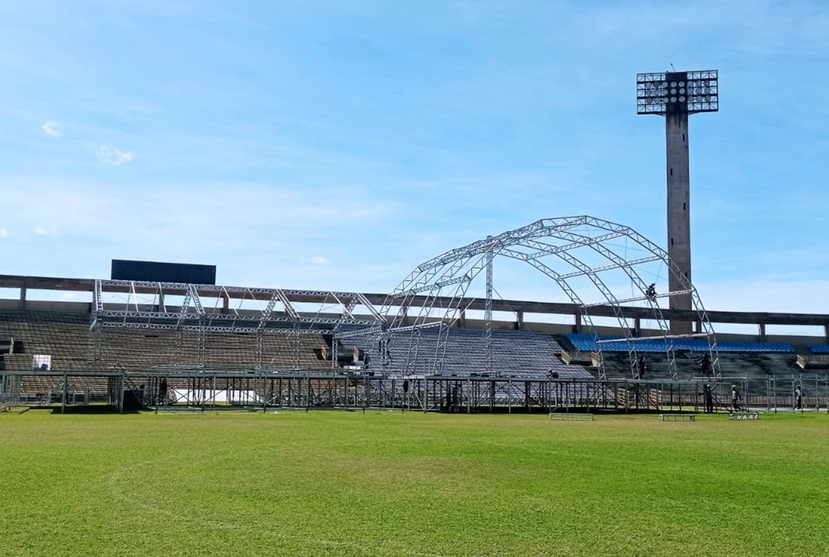 Montagem do Piauí Pop no Albertão