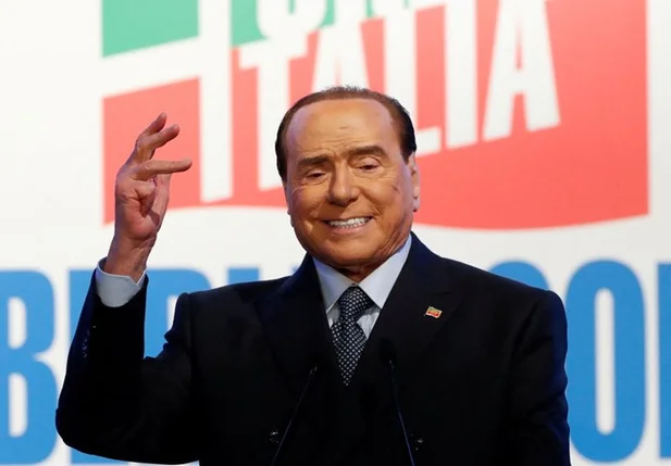 Morre Silvio Berlusconi, uma das figuras políticas mais famosas da Itália