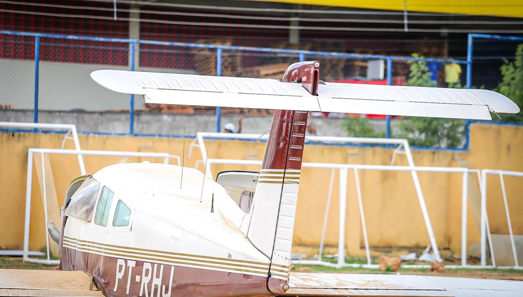 No momento da queda, havia cinco tripulantes na aeronave