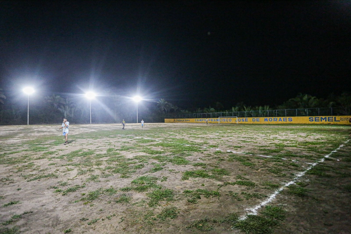 Novo campo de futebol na Comunidade Chapadinha Sul.