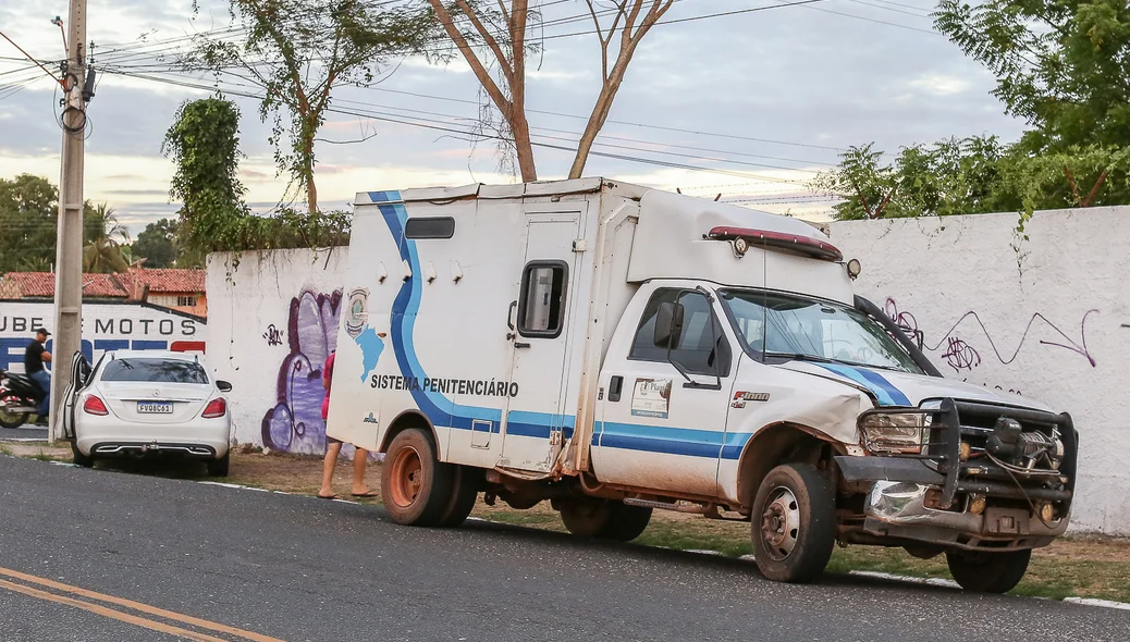 O acidente ocorreu na Avenida Noé Mendes