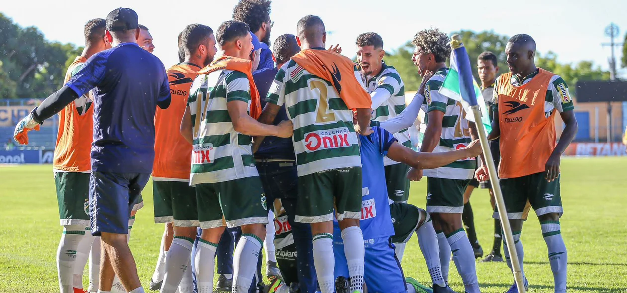 O Altos abriu vantagem de dois gols, mas perdeu
