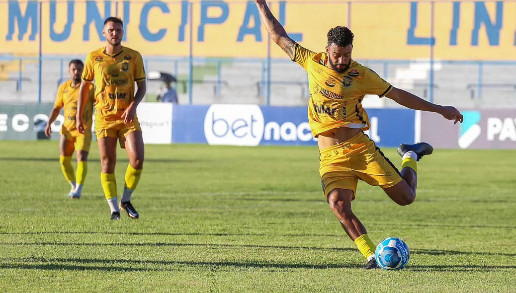 O Amazonas virou o jogo e saiu com a vitória