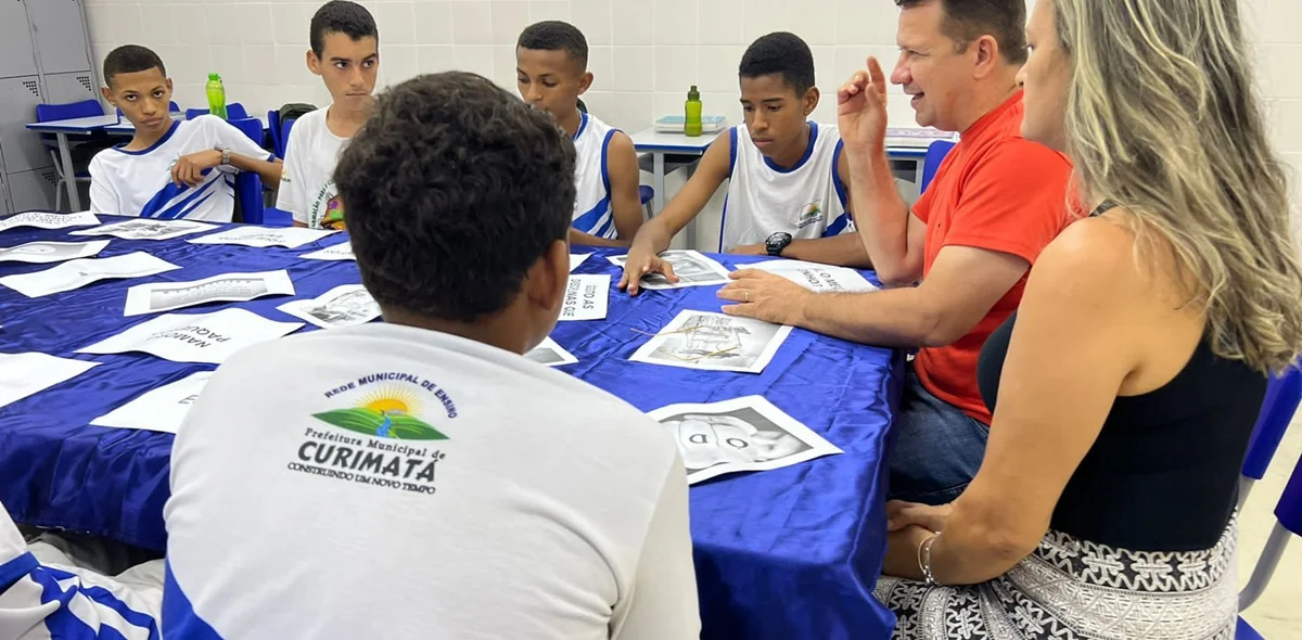 O momento foi compartilhado junto a diretora da escola, Kayla, e com a coordenadora Violene