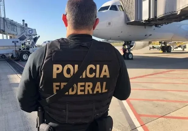 Polícia Federal prende homem que tentava embarcar com cocaína em voo para Malásia