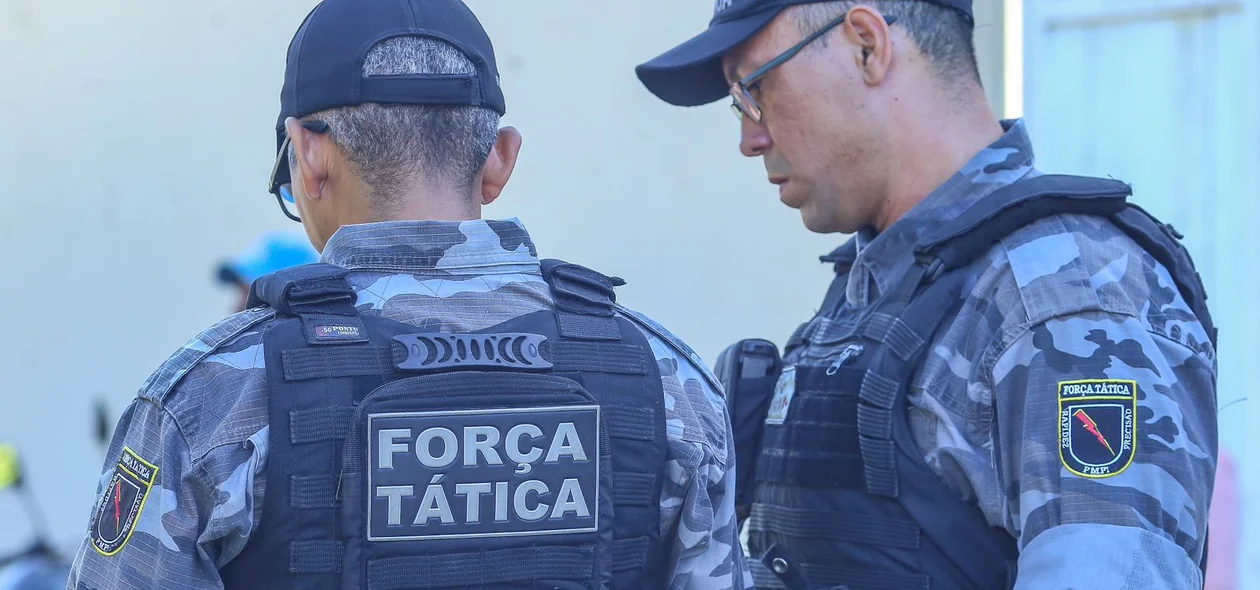 Policiais da Força Tática estiveram no local da ocorrência