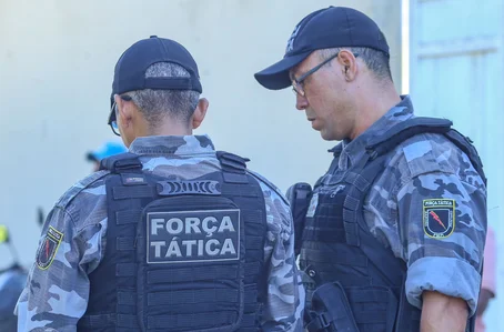 Policiais da Força Tática estiveram no local da ocorrência