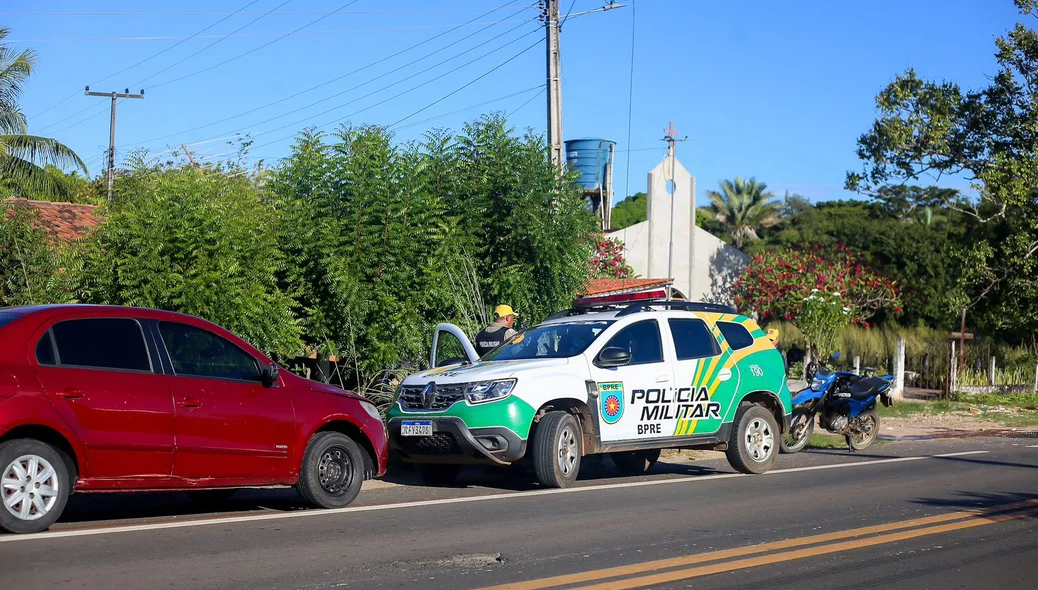 Policiais do Batalhão de Policiamento Rodoviário estiveram no local