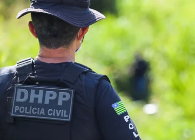 Policiais do DHPP iniciaram as investigações no local do crime