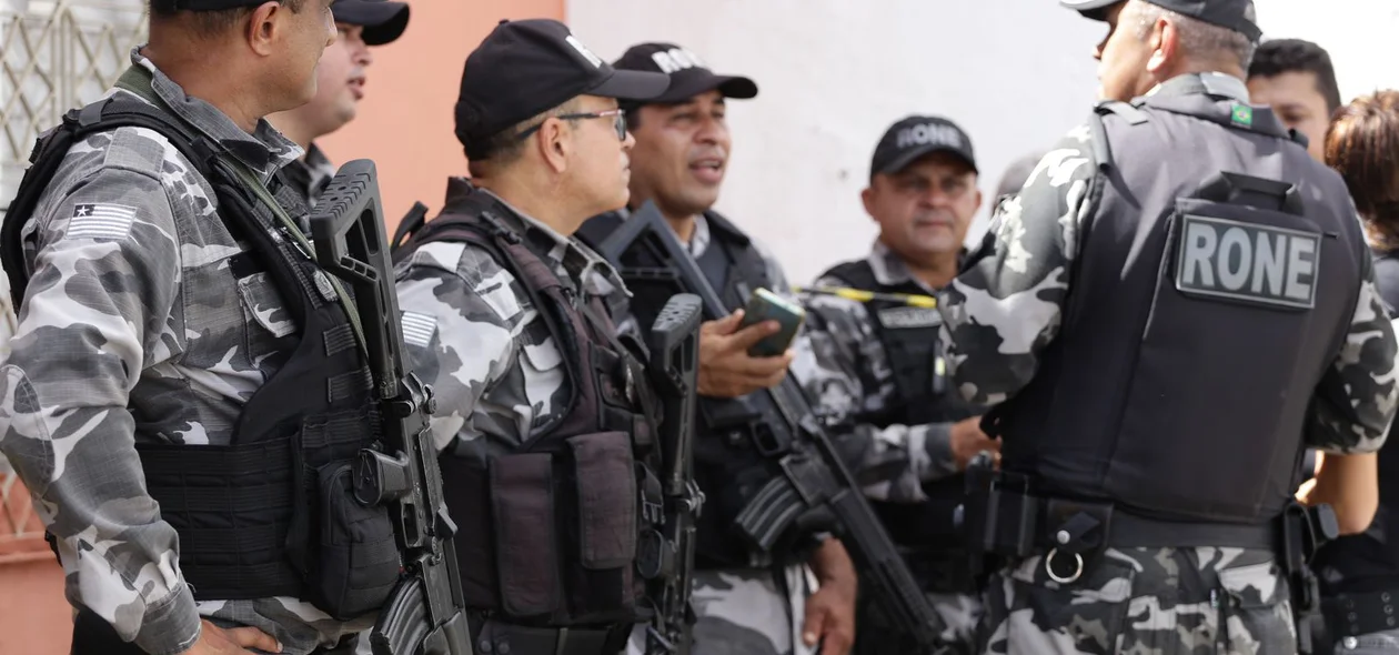 Policiais do RONE foram ao local do crime