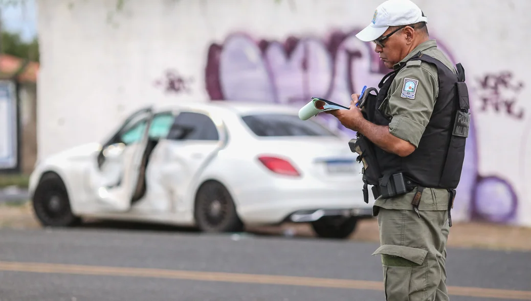 Policial do BPtran isolou a área para o levantamentos iniciais