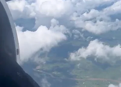 Porta do avião chegou a abrir 30 minutos depois