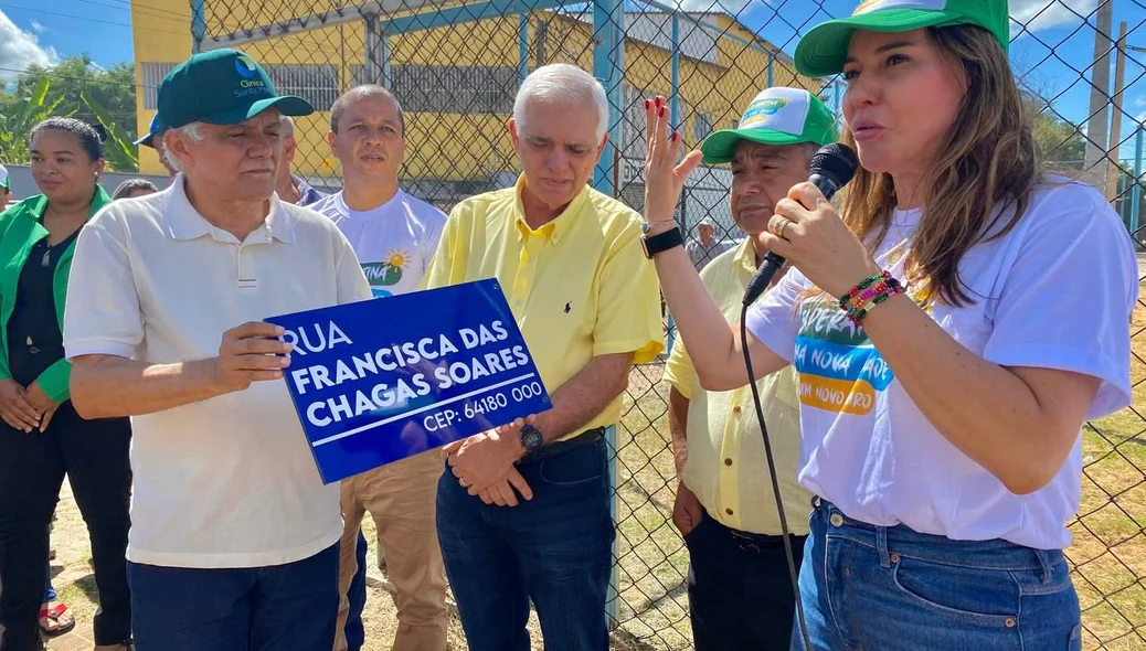 Prefeita de Esperantina entrega obras