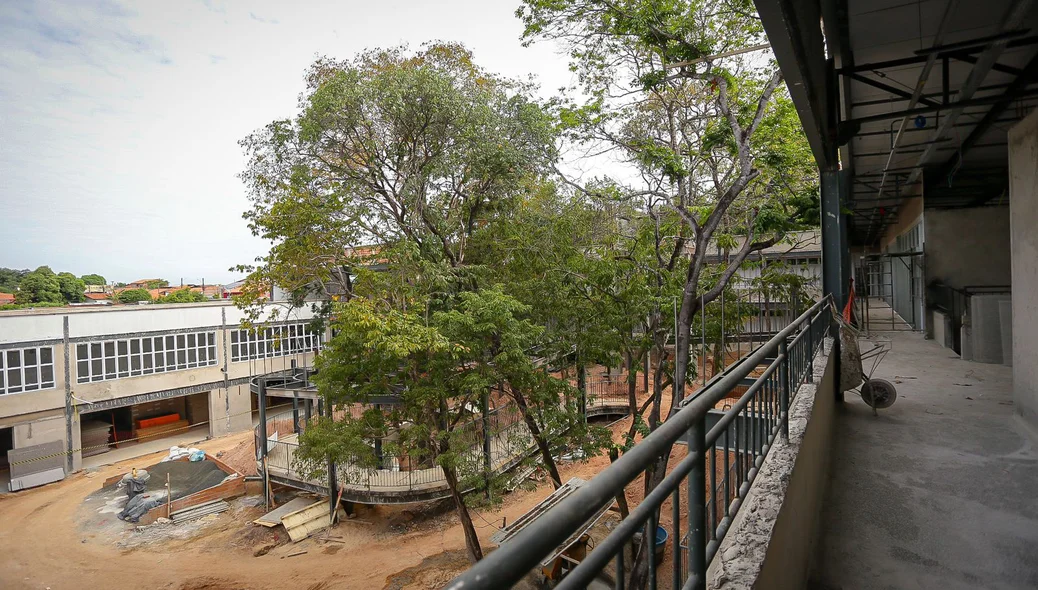 Prefeito Dr. Pessoa visita obra de escola na zona Norte de Teresina