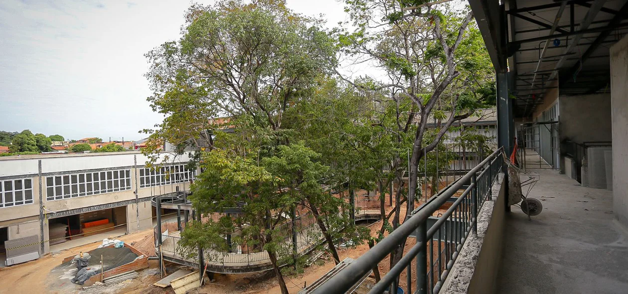 Prefeito Dr. Pessoa visita obra de escola na zona Norte de Teresina