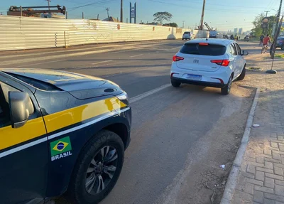 PRF recupera carro furtado de locadora há 6 meses em Teresina