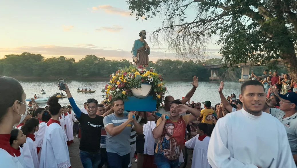 Procissão de São Pedro pelo Poti Velho