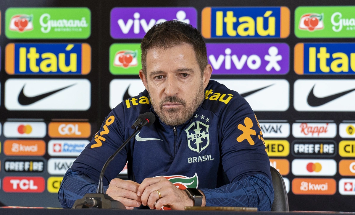Ramon Menezes, técnico da seleção brasileira