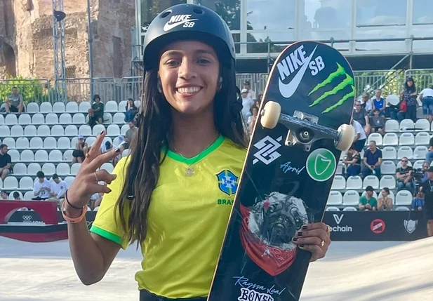 Rayssa Leal se classificou para a final da etapa de Roma do Circuito Mundial de Skate