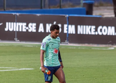 Rodrygo em treino da seleção brasileira