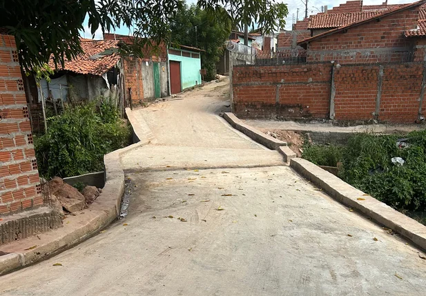 SAAD Leste realiza pavimentação nas ruas da Vila Madre Teresa