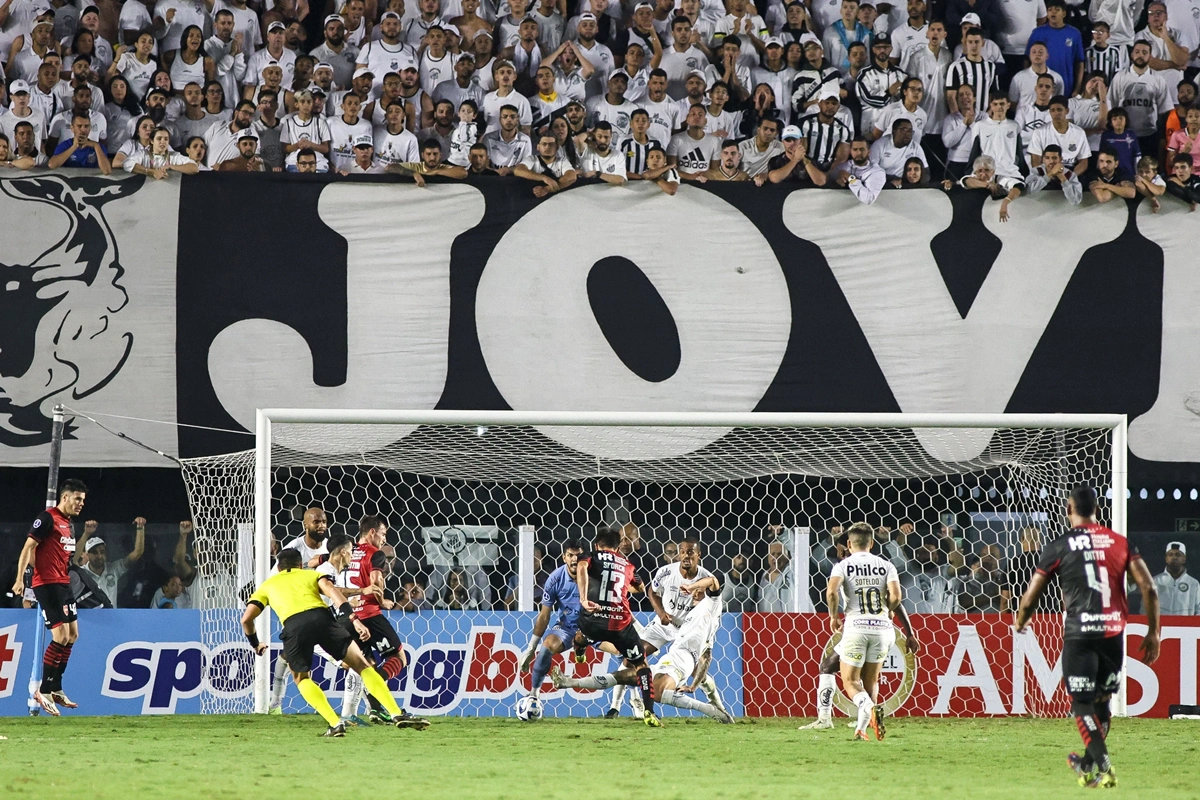 Santos perdeu para o Newell's Old Boys por 2 a 1