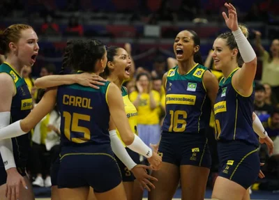 Seleção brasileira feminina de vôlei perdeu para os EUA por 3 sets a 0