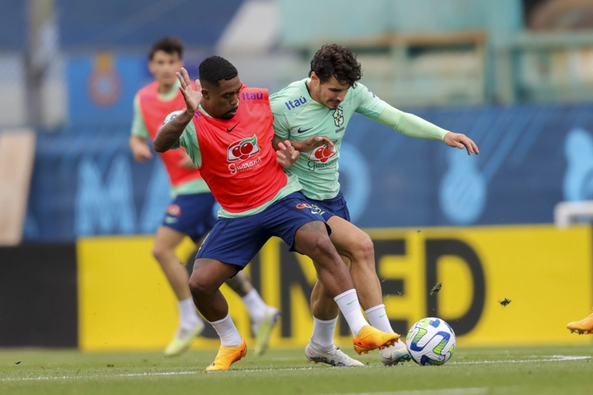 Seleção Brasileira realizou primeiro treino nessa terça (13)