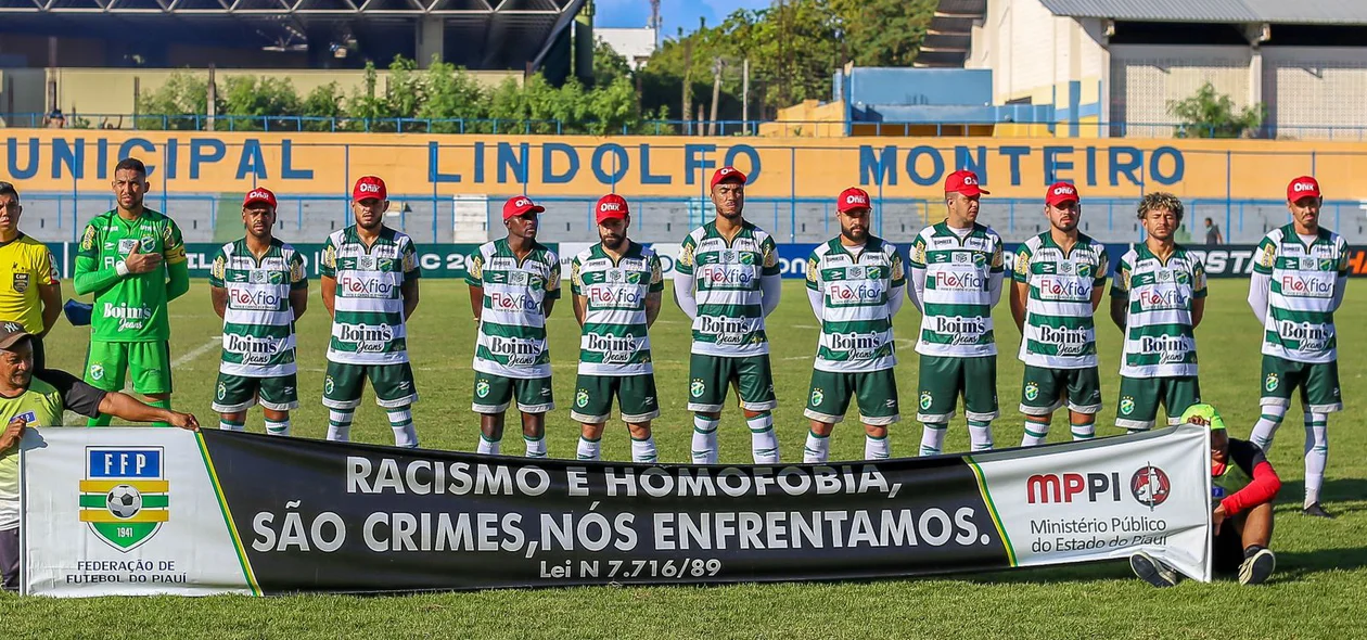 Time do Altos para o jogo contra o CSA