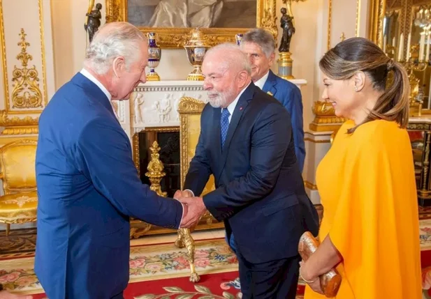 Viagem de Lula a Londres levou 3 milhões dos cofres públicos