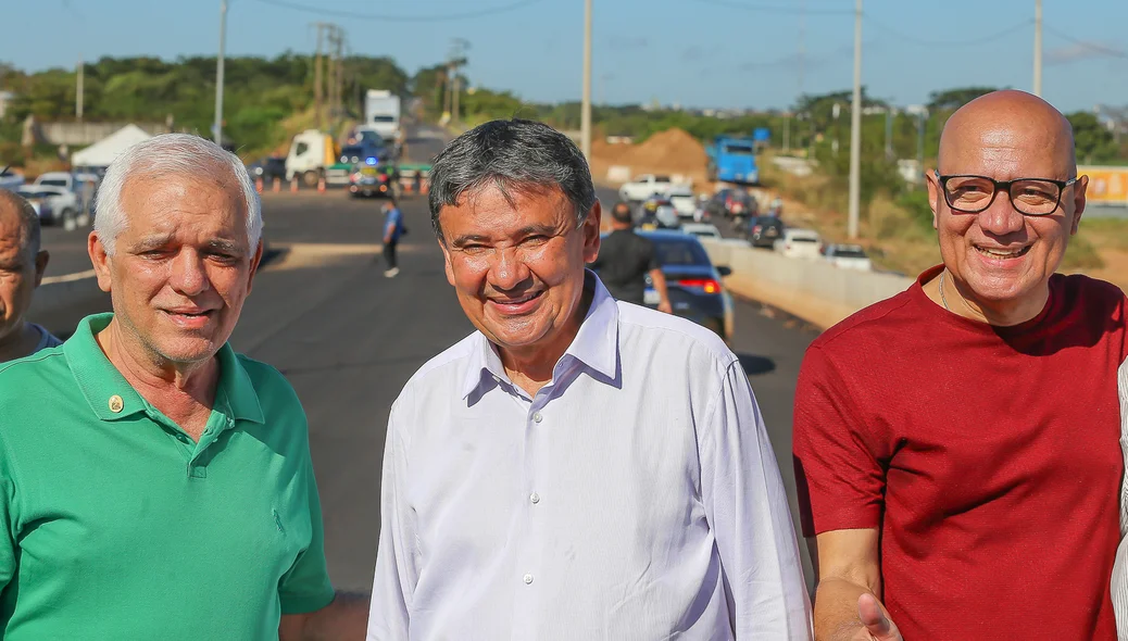 Wellington Dias e deputados visitam obra do viaduto do mercado do peixe