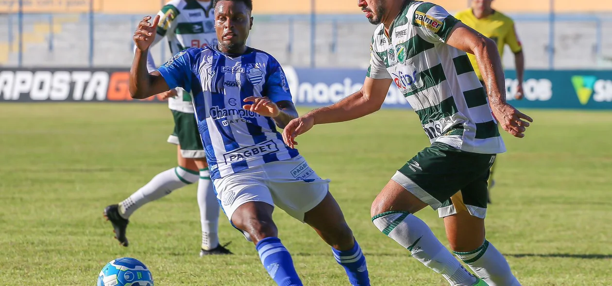 Yan busca contrução de jogada para o Altos