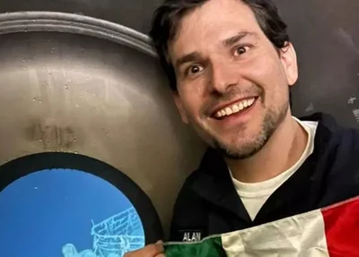Youtuber mexicano dentro de submarino.