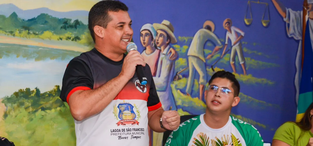 A cerimônia contou com a presença do Prefeito João Arilson, do Vice-prefeito Evaldo