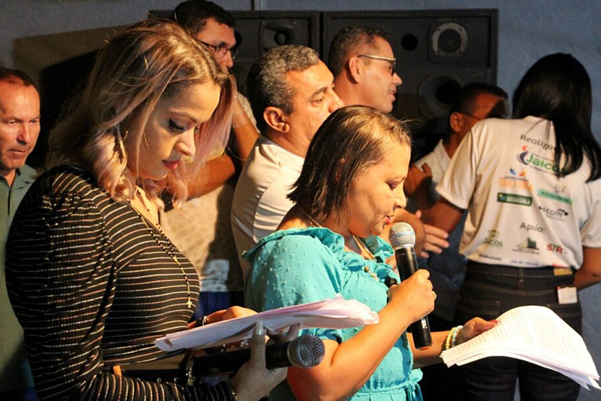 A programação foi aberta com a participação das moradoras Marinalva e Francilene