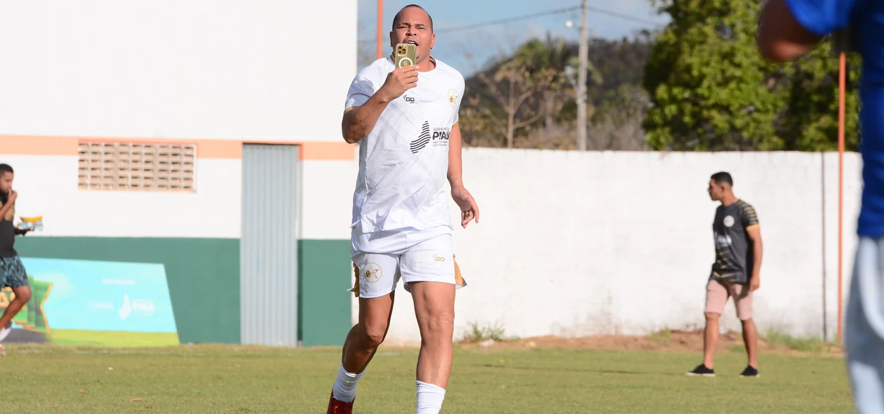 Aloísio, ex jogador do São Paulo