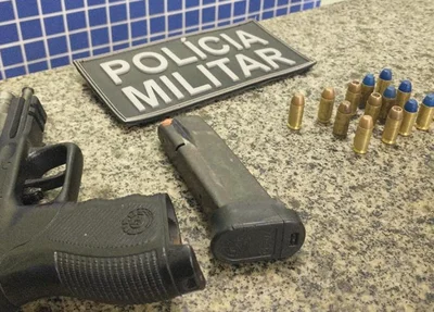 Arma apreendida pelos policiais do 24º bPM