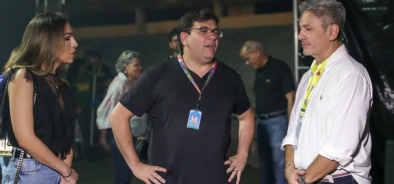Autoridades no evento
