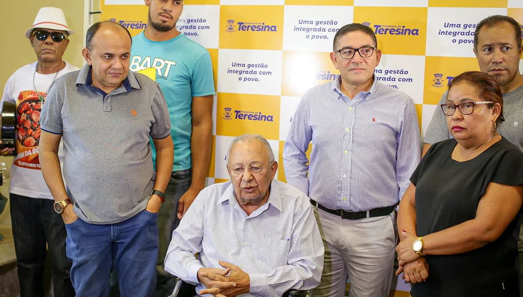 Autoridades participaram do café com a comunidade