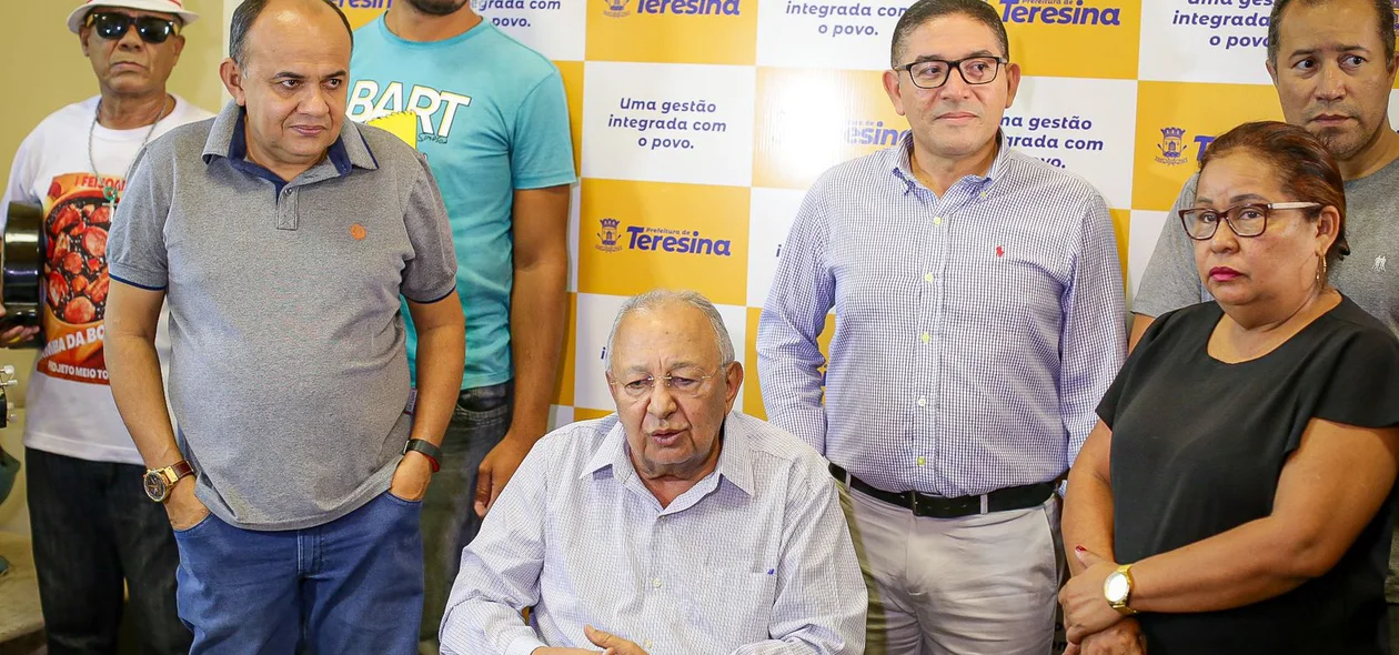 Autoridades participaram do café com a comunidade