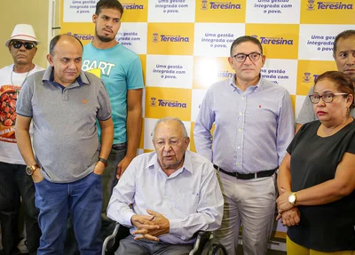Autoridades participaram do café com a comunidade