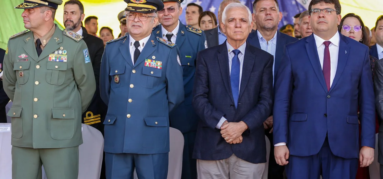 Autoridades presentes no evento