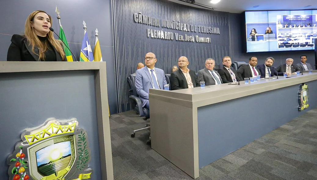 Bárbara do Firmino no plenário da Câmara Municipal de Teresina