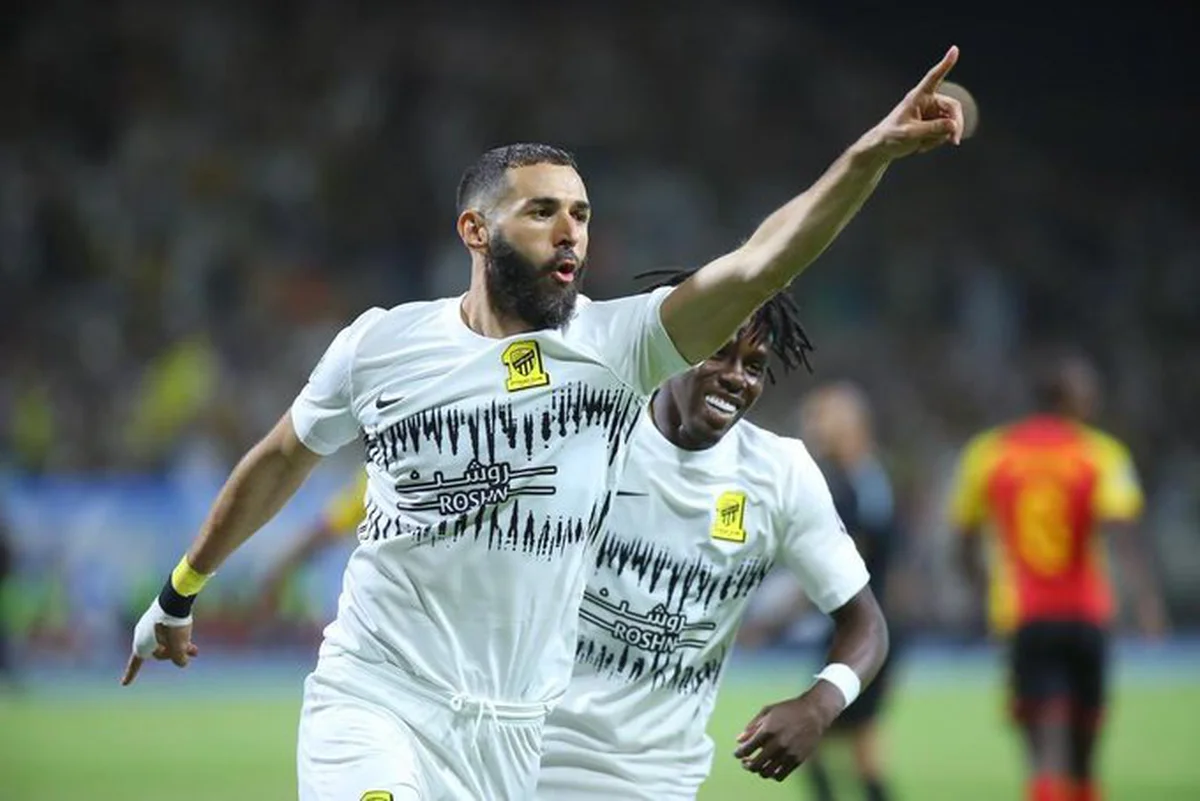 Com gol de Benzema, Al-Ittihad vence Al Khaleej e encosta no terceiro  colocado do Campeonato Saudita