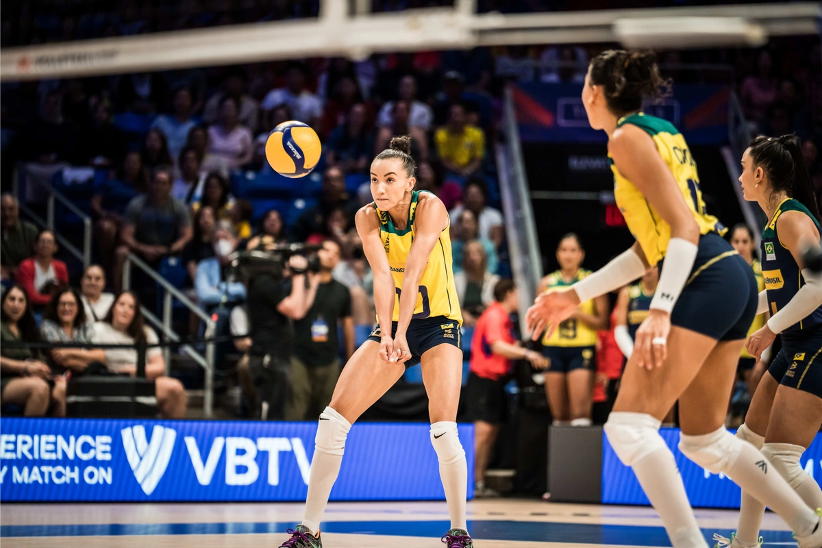 Brasil perde para a China e dá adeus da Liga das Nações de Vôlei