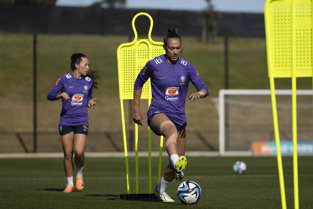 Brasil realiza treino após jogo contra Panamá