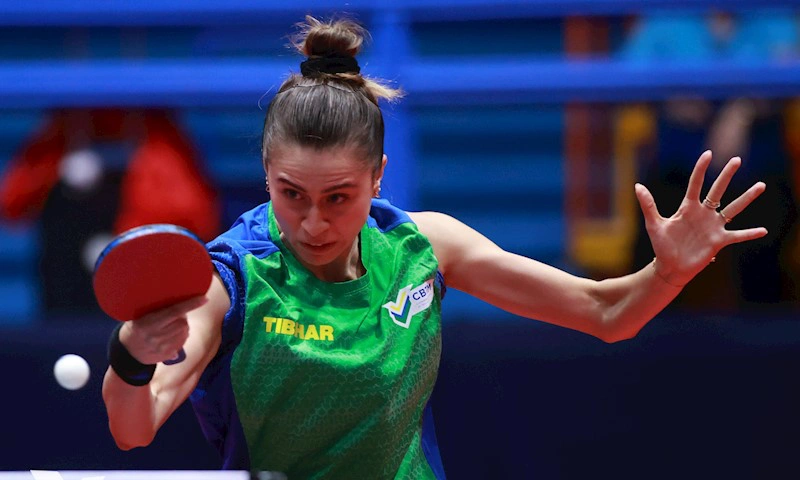 Bruna Takahashi perde para melhor do mundo e é eliminada do WTT