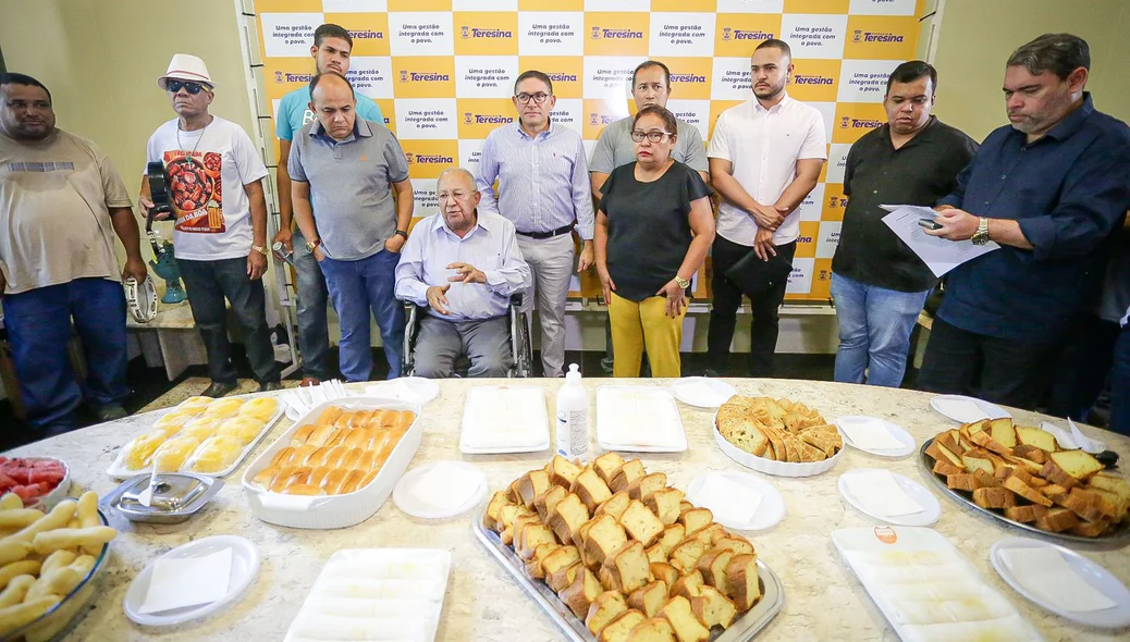 Café com a comunidade do Monte Castelo